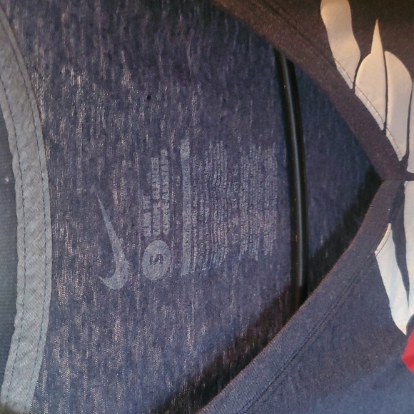 Nike Slim Fit Short Slv Boston Red Socks Graphic Vneck Sz. S Tee - Picture 4 of 7